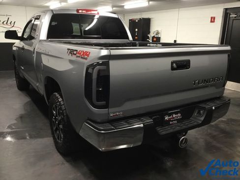 Used 2017 Toyota Tundra SR5 image 7