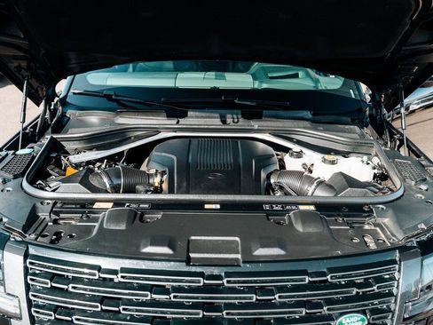Used 2024 Land Rover Range Rover Long Wheelbase Autobiography image 54