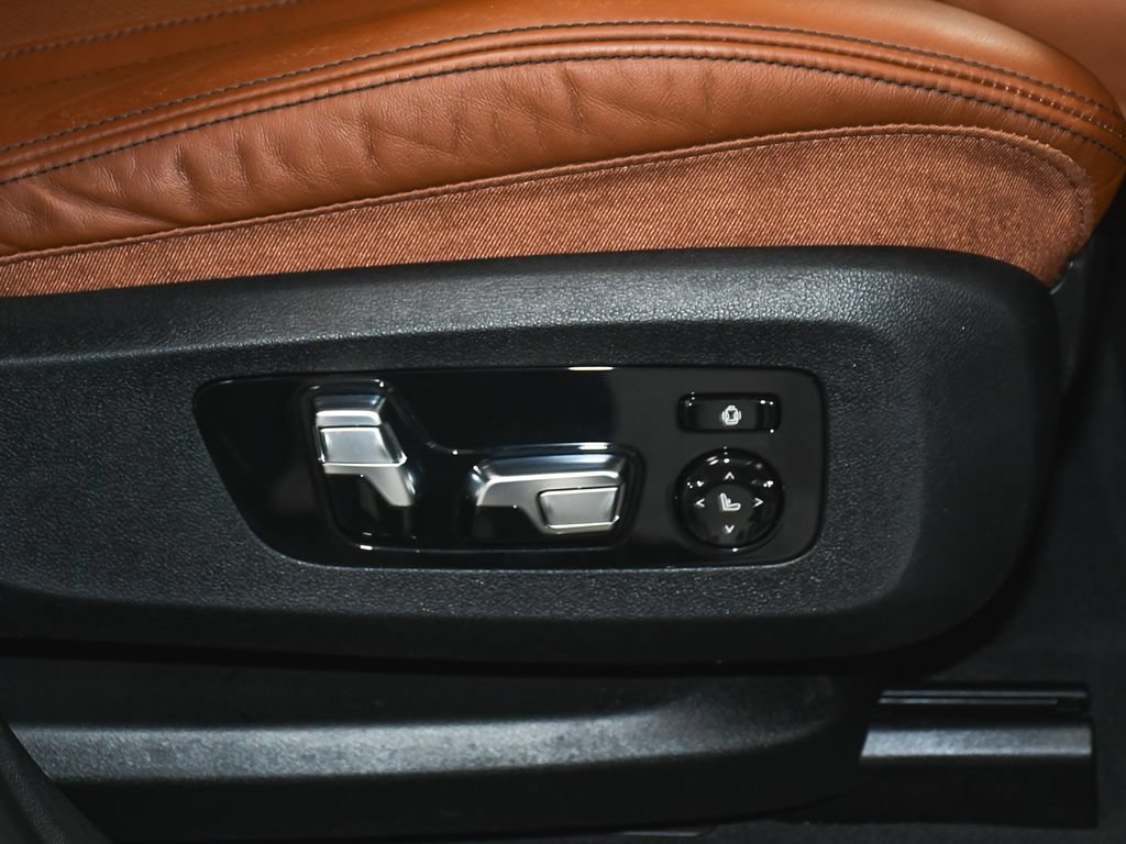 Used 2022 BMW X6 M50i w/ Executive Package AWD/4WD image 68