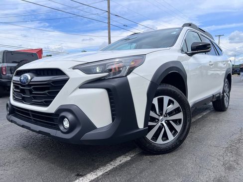 Used 2023 Subaru Outback Premium AWD/4WD image 23