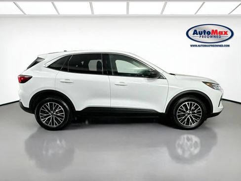 Used 2023 Ford Escape Active AWD/4WD image 9