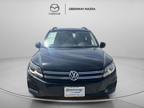 Used 2017 Volkswagen Tiguan S FWD image 2