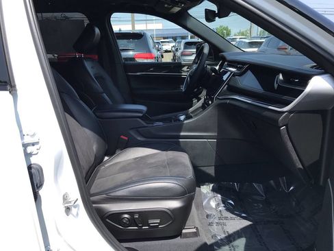Used 2023 Jeep Grand Cherokee Trailhawk AWD/4WD image 17