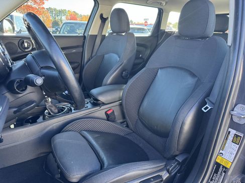 Used 2017 MINI Cooper Clubman S image 8
