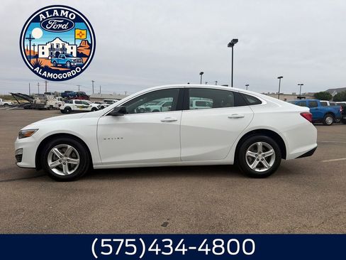 Used 2024 Chevrolet Malibu LS FWD image 2