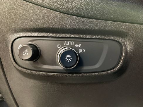 Used 2023 Chevrolet Equinox LT AWD/4WD image 14