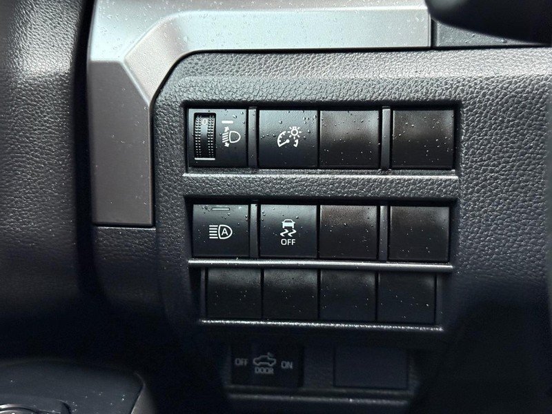 Used 2025 Toyota Tacoma TRD Sport AWD/4WD image 26