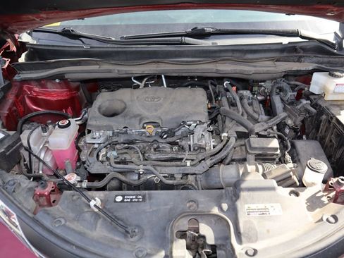 Used 2021 Toyota Sienna XLE image 13