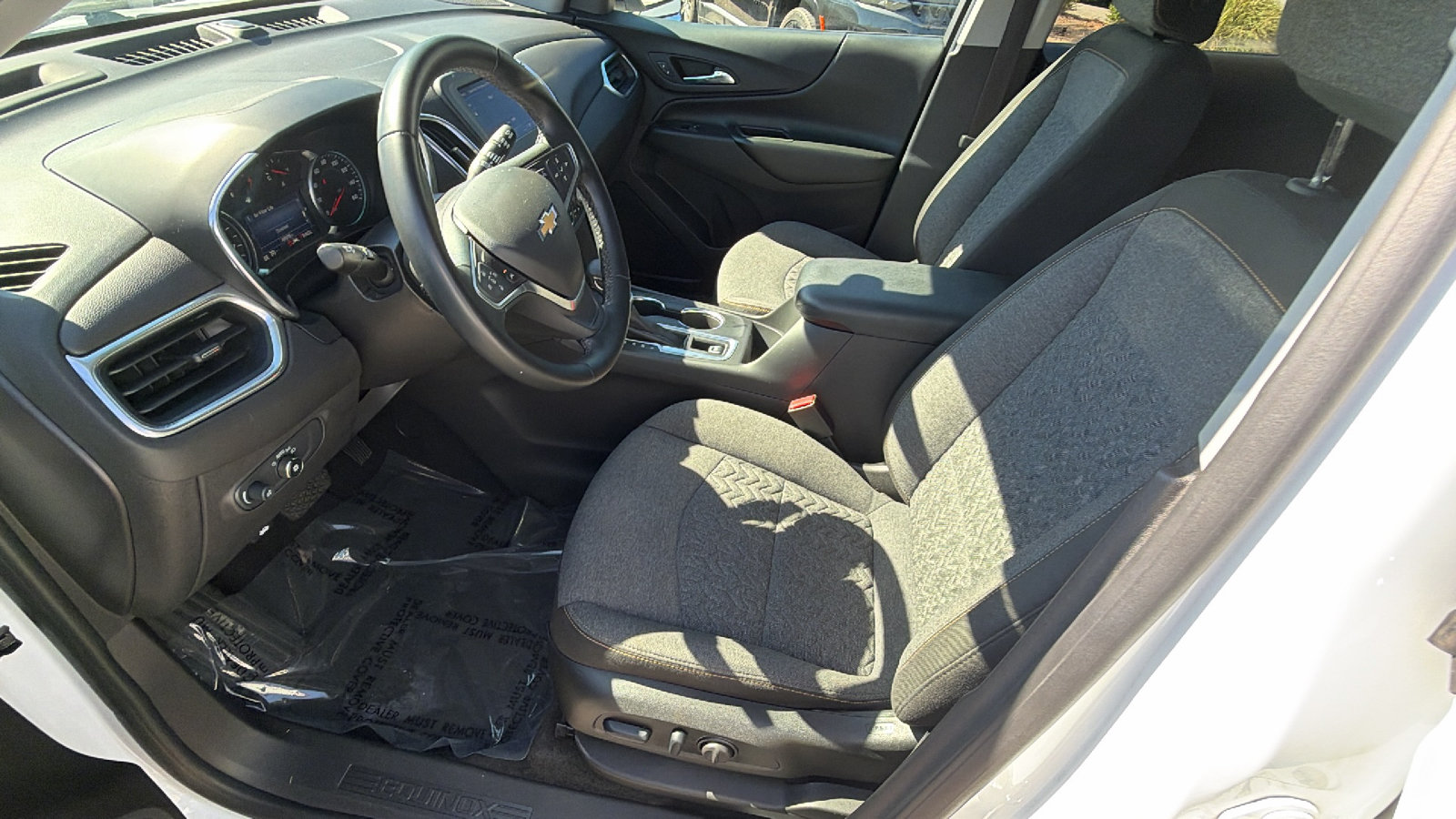 Used 2024 Chevrolet Equinox LT AWD/4WD image 16
