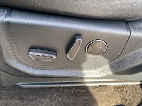 Used 2021 Ford Expedition Limited image 15