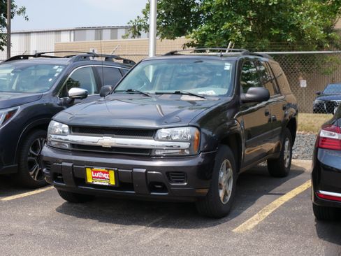 Used 2005 Chevrolet TrailBlazer LS w/ LS Preferred Equipment Group AWD/4WD image 3