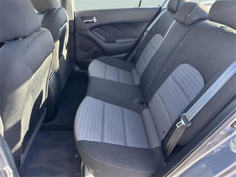 Used 2018 Kia Forte S w/ S Technology Plus Package image 10