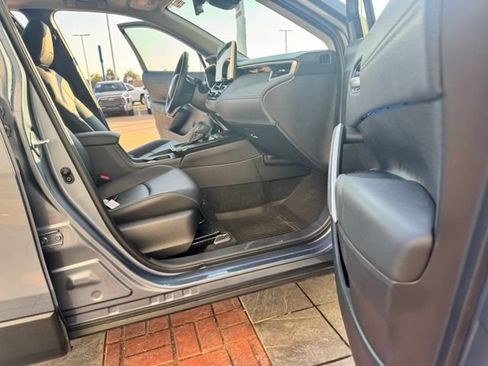 Used 2026 Toyota Corolla Cross XLE w/ Convenience Package FWD image 20