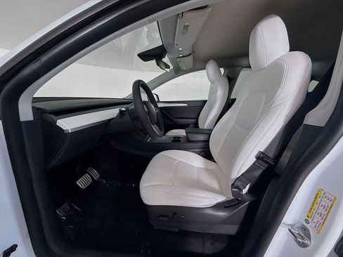 Used 2022 Tesla Model Y Performance image 20