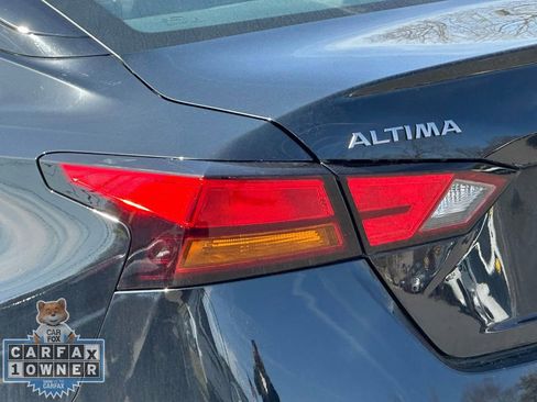 Used 2024 Nissan Altima 2.5 SR AWD/4WD image 12