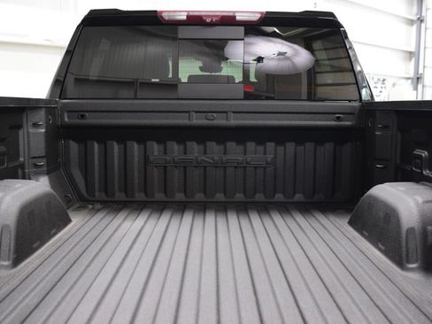Used 2022 GMC Sierra 1500 Denali w/ Technology Package AWD/4WD image 26