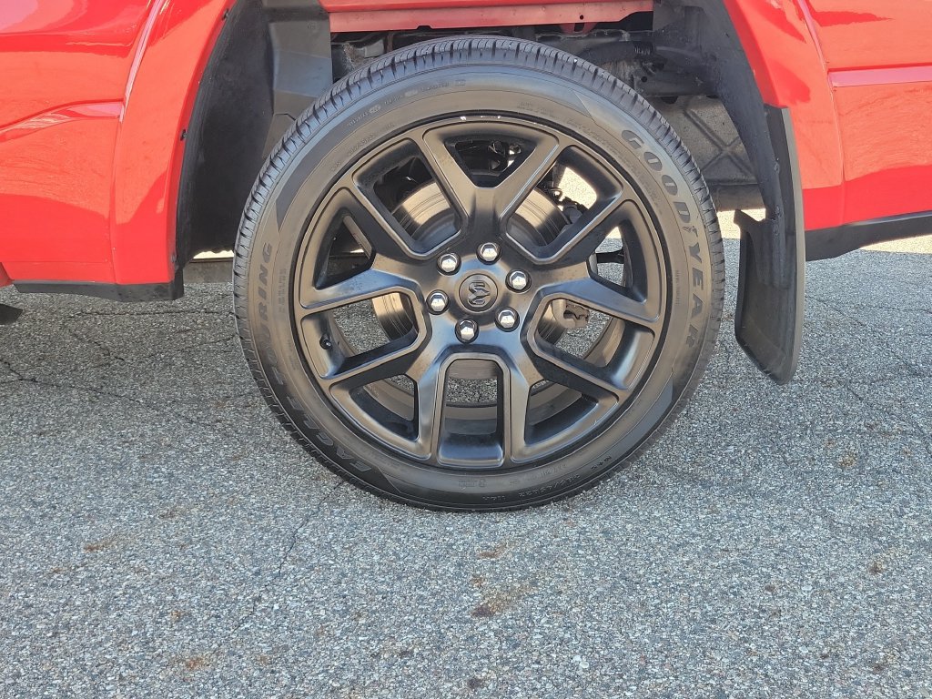 Used 2021 RAM 1500 Laramie AWD/4WD image 38