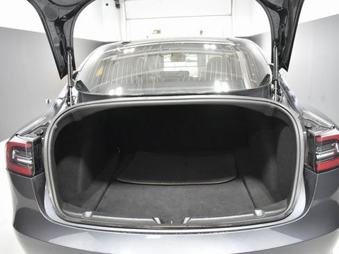 Used 2019 Tesla Model 3 Long Range image 32