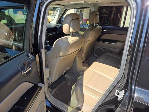 Used 2012 Jeep Patriot Limited w/ Sun/Sound Group AWD/4WD image 10