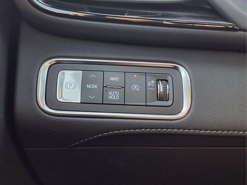 Certified 2025 Buick Enclave Avenir w/ Super Cruise Package AWD/4WD image 11