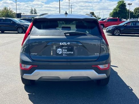 Certified 2024 Kia Niro EX FWD image 10