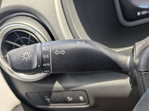 Used 2023 Hyundai Kona Limited FWD image 30