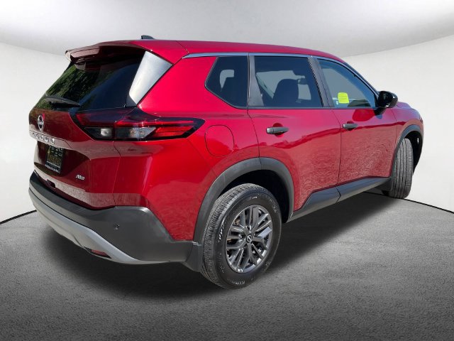 Used 2023 Nissan Rogue S AWD/4WD image 14