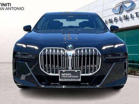 Used 2024 BMW 740i RWD image 4