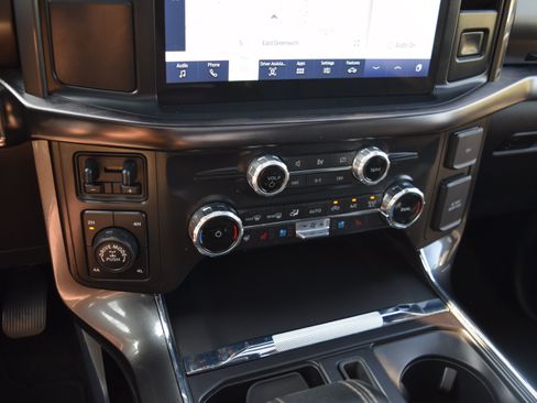 Used 2022 Ford F150 Lariat w/ Equipment Group 502A High AWD/4WD image 20