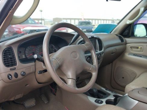 Used 2001 Toyota Sequoia Limited AWD/4WD image 15