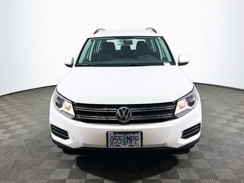 Used 2017 Volkswagen Tiguan Limited w/ Premium Package AWD/4WD image 2