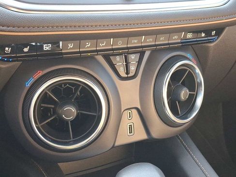 Used 2022 Chevrolet Blazer Premier w/ Enhanced Convenience Package image 24