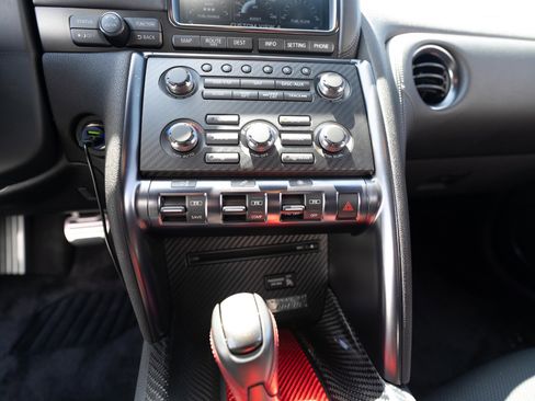 Used 2013 Nissan GT-R Black Edition AWD/4WD image 73