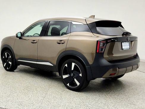 Used 2025 Nissan Kicks SR w/ SR Premium Package AWD/4WD image 7