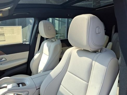 New 2026 Mercedes-Benz GLS 450 4MATIC image 13