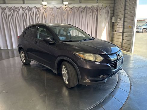 Used 2016 Honda HR-V EX-L image 2