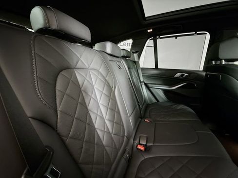 Used 2024 BMW X5 xDrive40i w/ M Sport Package image 28