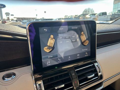 Used 2019 Lincoln Navigator Reserve image 23