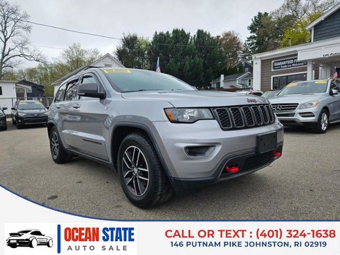 Used 2017 Jeep Grand Cherokee Trailhawk image 7