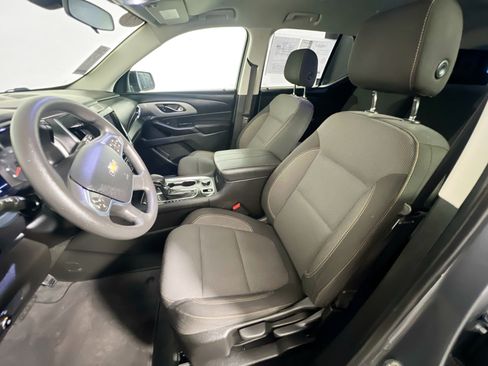 Used 2021 Chevrolet Traverse LS FWD image 14