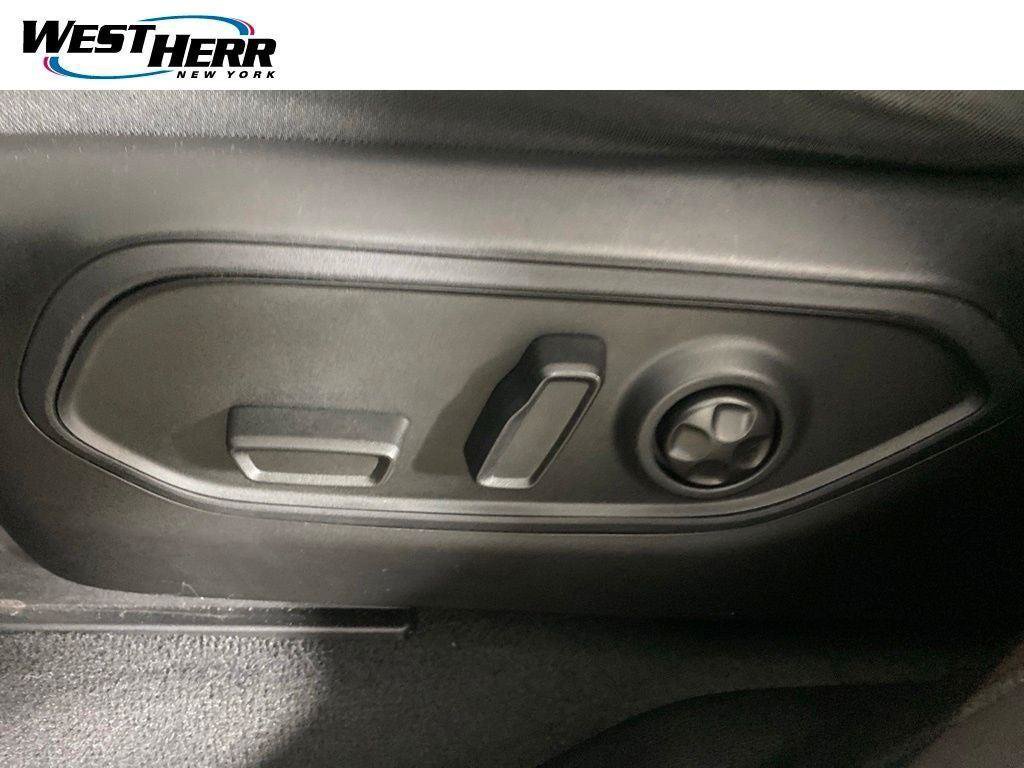 Used 2024 Jeep Grand Cherokee L Laredo AWD/4WD image 46