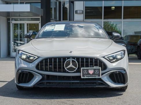 Used 2022 Mercedes-Benz SL 55 AMG 4MATIC w/ Driver Assistance Package image 2