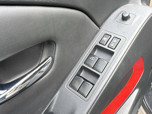 Used 2022 Nissan Frontier PRO-4X image 12