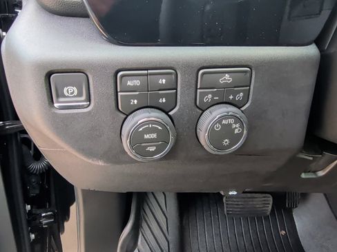 New 2026 Chevrolet Silverado 1500 LT w/ Texas Edition Plus AWD/4WD image 15