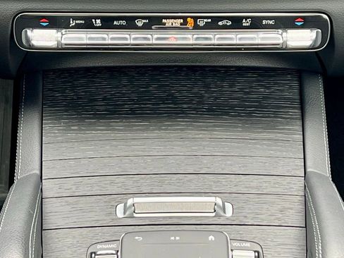 Certified 2023 Mercedes-Benz GLE 350 4MATIC image 24