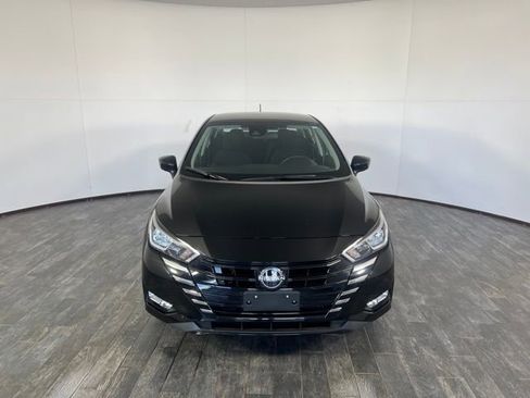 Used 2024 Nissan Versa S image 2