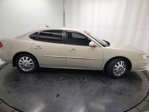 Used 2009 Buick LaCrosse CXL w/ Driver Confidence Package image 11