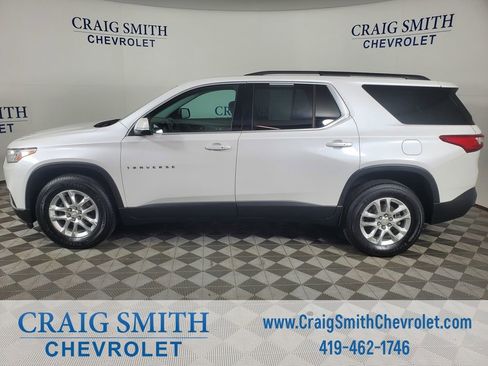 Used 2021 Chevrolet Traverse LT FWD image 2