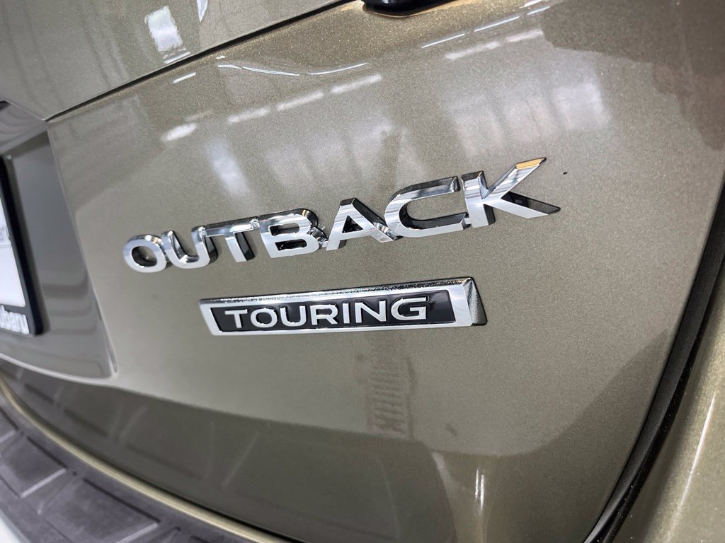 Certified 2025 Subaru Outback Touring AWD/4WD image 40