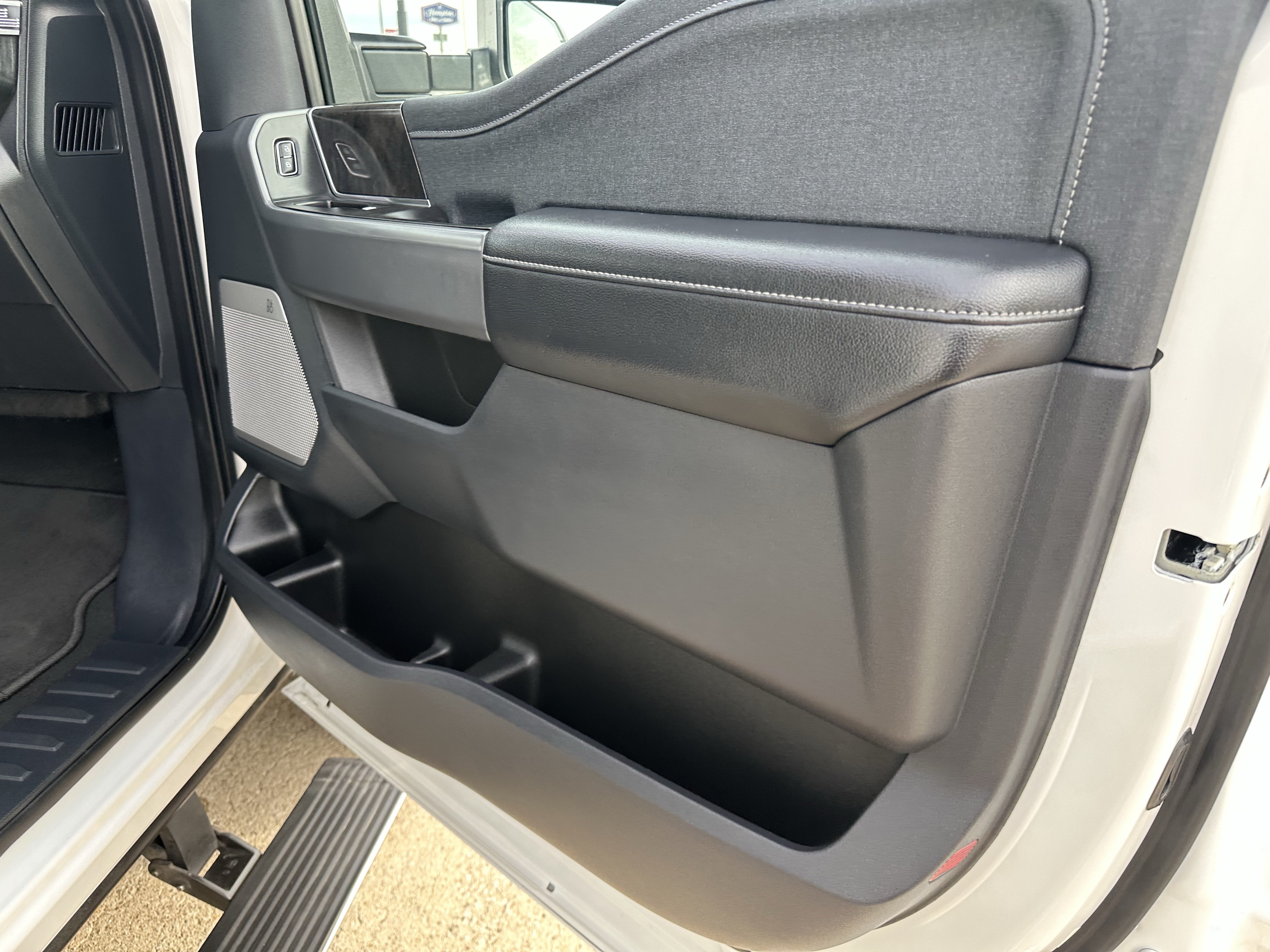Used 2024 Ford F250 Lariat w/ Lariat Ultimate Package AWD/4WD image 5